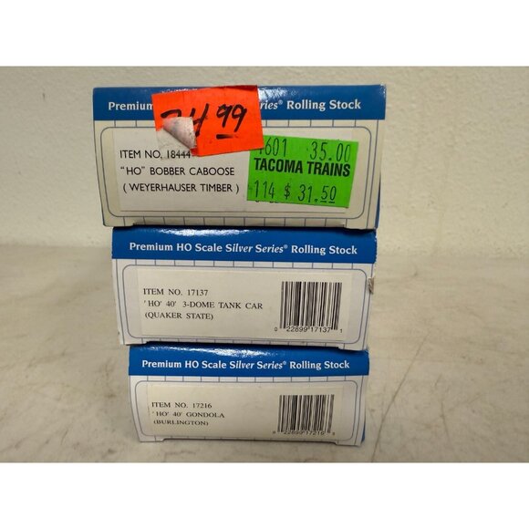 Bachmann HO Silver Series Freight Cars – #17216, 17137, 18444, Quaker, Burlingto - Picture 3 of 9